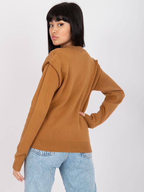 Basic sveter s ozdobnými rukávmi vo farbe ťavy