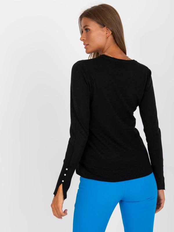 Klasický sveter s O -výstrihom čierny